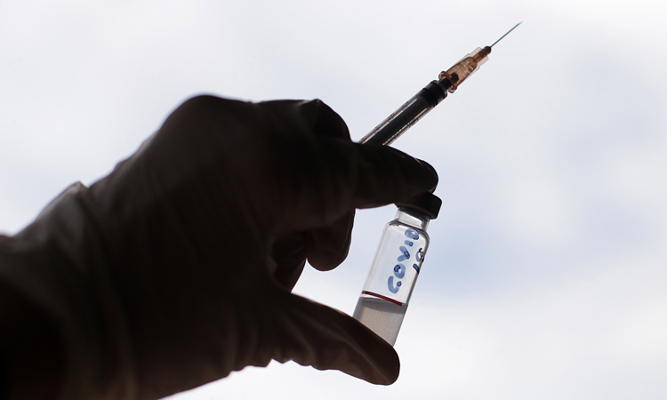 Rusia iniciará vacunación masiva contra COVID-19 en octubre