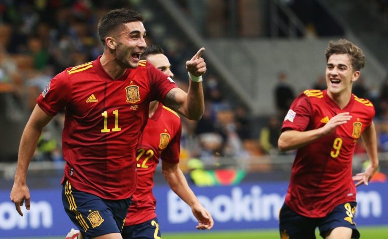 España corta invicto de 37 partidos de Italia y avanza a la final de la Nations League