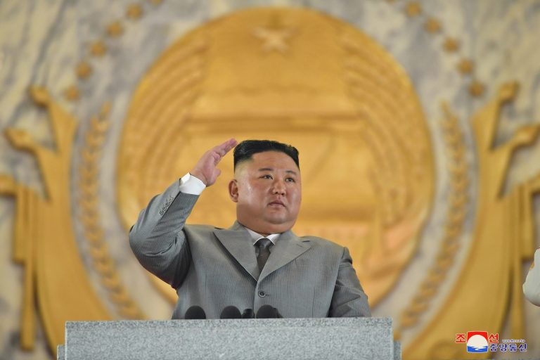 Kim Jong-un declara la “victoria” en la lucha contra el coronavirus