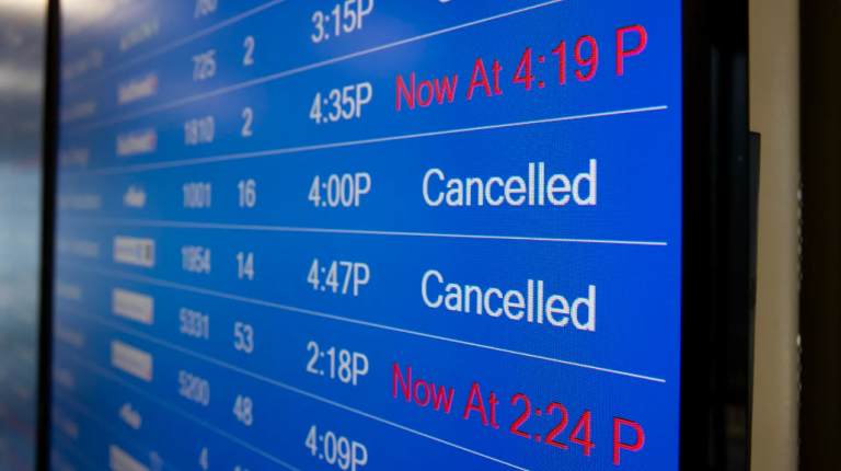 Más de 2 mil 700 vuelos cancelados en EE.UU. en nueva jornada de caos por tormenta