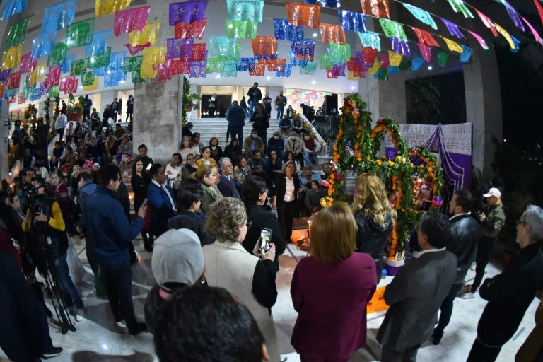 Realiza Congreso de Veracruz muestra de altares por Día de Muertos
